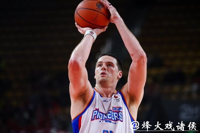 江苏双杀终结天津4连胜:庞峥麟12分林庭谦18分 詹姆斯16+10 江苏双杀终结天津4连胜:庞峥麟12分林庭谦18分 詹姆斯16+10